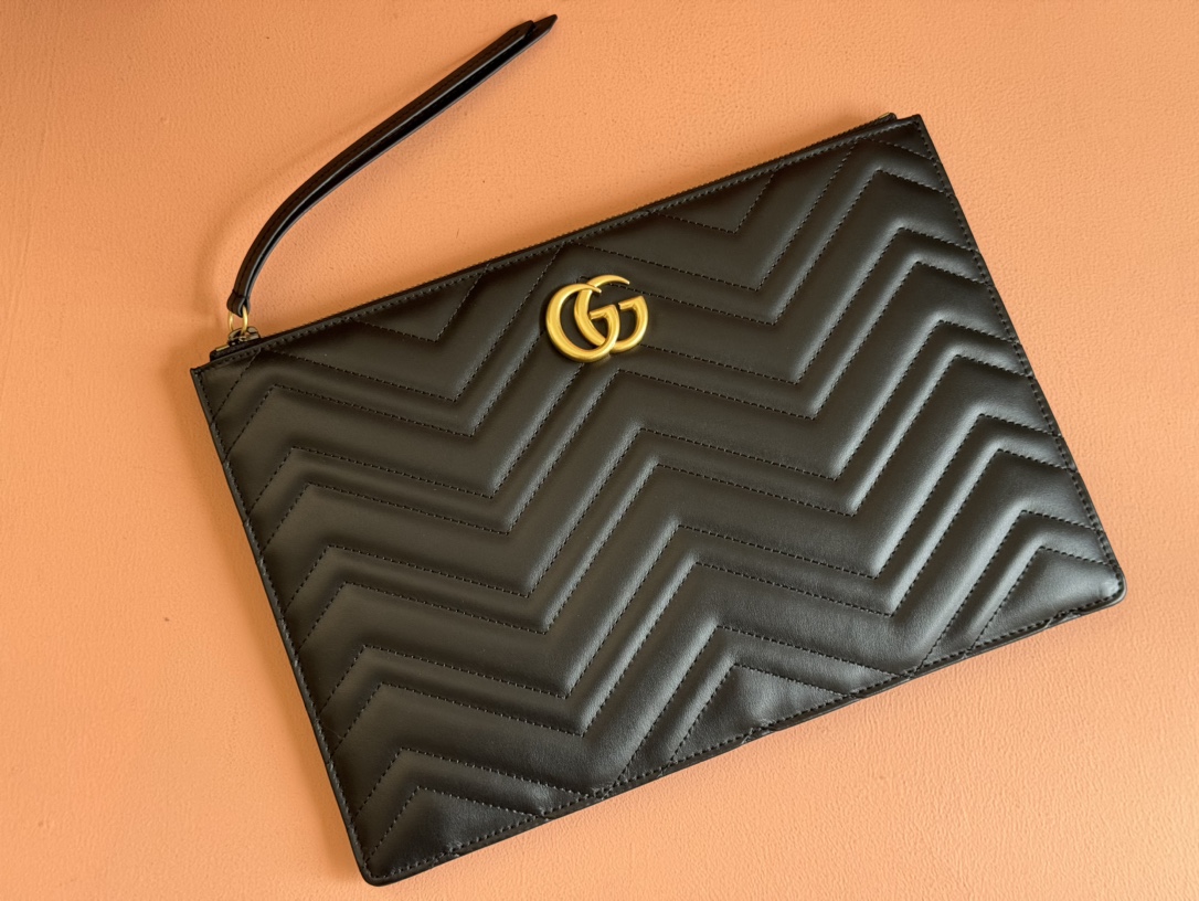 Gucci Clutch Bags